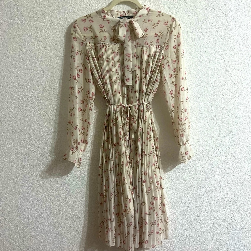 Simplee flower dress size S